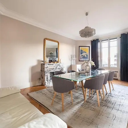 Spacieux Et Elegant Porte Des Ternes Apartment